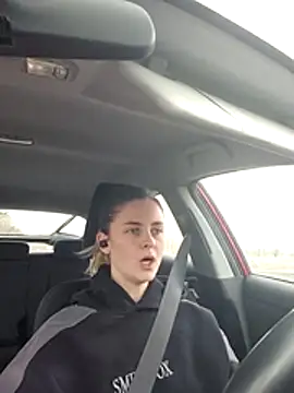 Melly4You online show from April 2, 3:53 pm