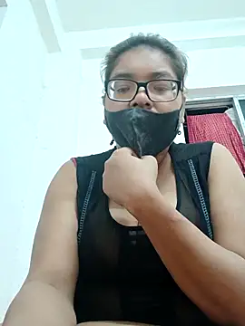 Snapshot of Elie_couple143 chatting on September 28, 6:13 pm Elie couple143 online show from September 28, 6:13 pm