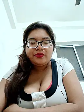 Elie couple143 online show from December 17, 6:45 pm