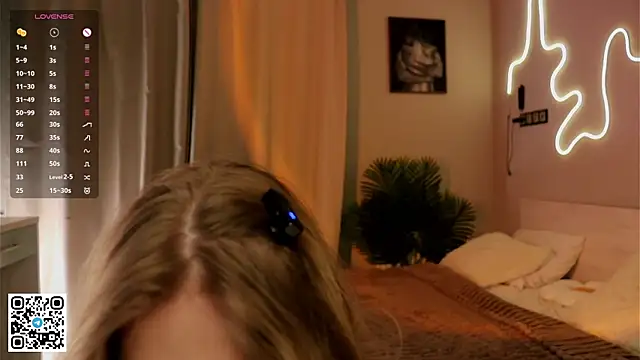 BeatrixCharton online show from October 18, 6:10 pm