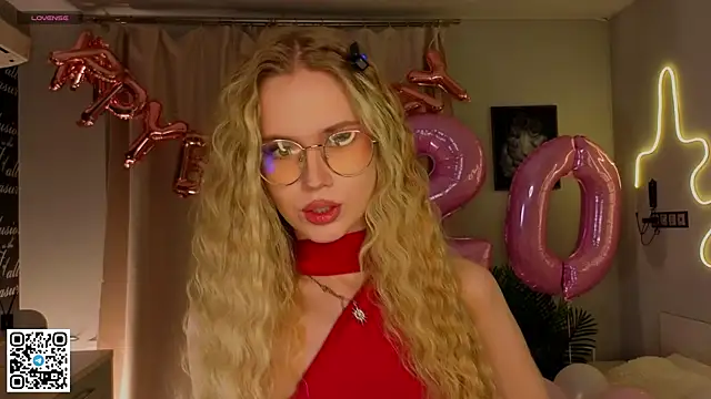 BeatrixCharton online show from September 19, 7:02 pm