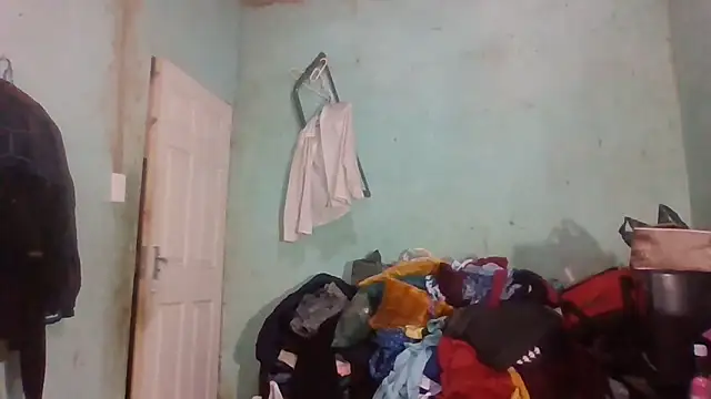 Snapshot of Nicky52 chatting on October 10, 3:06 pm Nicky52 online show from October 10, 3:06 pm