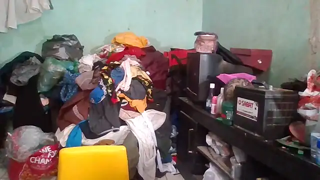 Snapshot of Nicky52 chatting on October 6, 1:17 pm Nicky52 online show from October 6, 1:17 pm