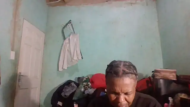 Snapshot of Nicky52 chatting on October 12, 3:25 pm Nicky52 online show from October 12, 3:25 pm