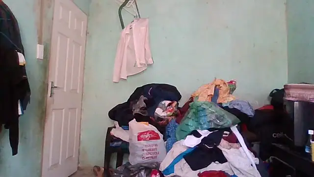 Snapshot of Nicky52 chatting on October 1, 10:20 am Nicky52 online show from October 1, 10:20 am