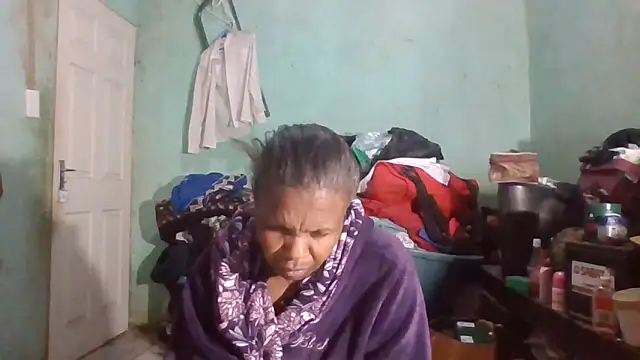 Snapshot of Nicky52 chatting on October 27, 3:46 am Nicky52 online show from October 27, 3:46 am