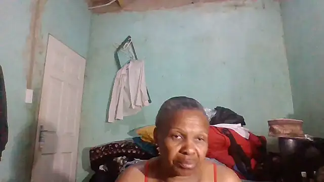 Snapshot of Nicky52 chatting on October 26, 3:35 am Nicky52 online show from October 26, 3:35 am