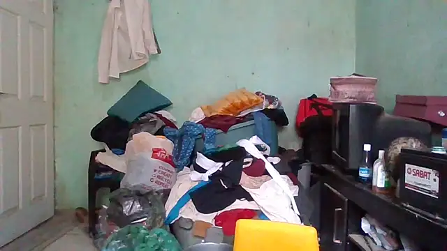 Snapshot of Nicky52 chatting on October 2, 10:20 am Nicky52 online show from October 2, 10:20 am