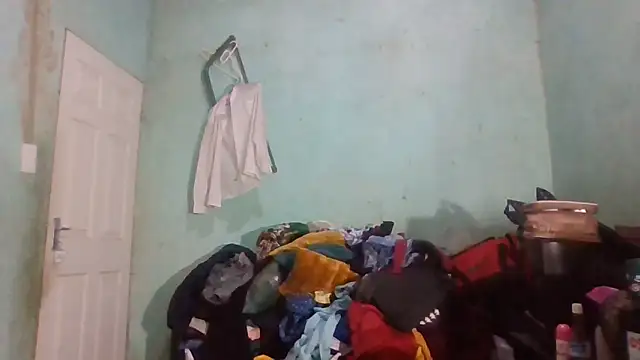 Snapshot of Nicky52 chatting on October 11, 3:15 pm Nicky52 online show from October 11, 3:15 pm