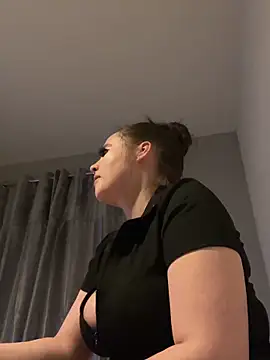 LollyLove  online show from April 8, 8:11 pm