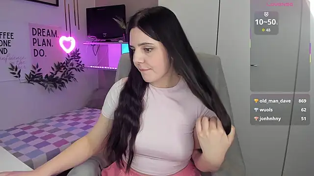 LiaWoow online show from December 15, 8:14 pm