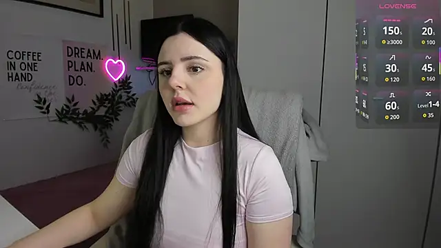 LiaWoow online show from November 18, 7:42 am