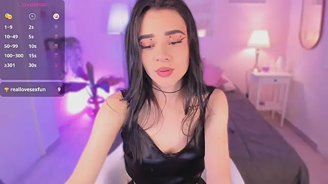 Snapshot of emma_soul1 chatting on October 3, 8:36 pm emma soul1 online show from October 3, 8:36 pm