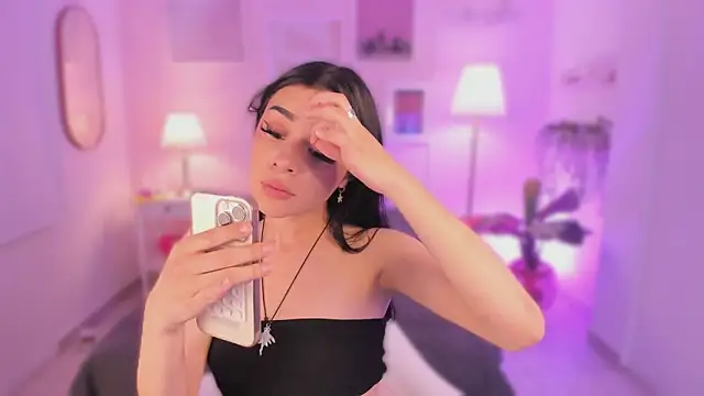 Snapshot of emma_soul1 chatting on October 29, 8:00 pm emma soul1 online show from October 29, 8:00 pm