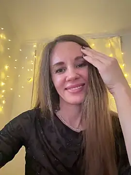 LucieMack online show from February 23, 6:18 pm