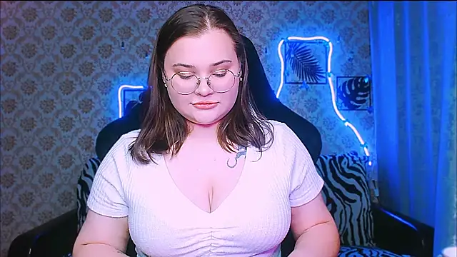 InLoveWithLife26 online show from December 20, 7:29 pm