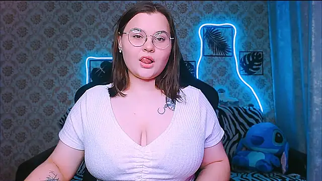 InLoveWithLife26 online show from November 25, 8:38 am