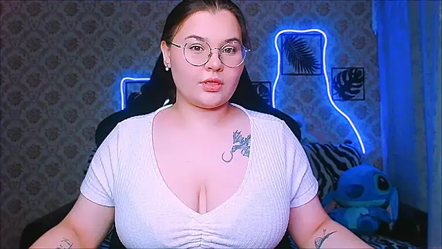 InLoveWithLife26 online show from November 19, 4:18 pm