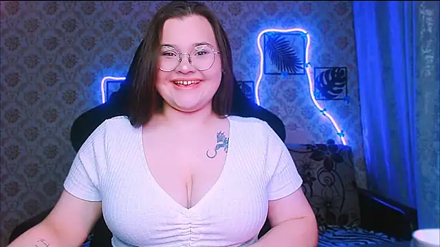 InLoveWithLife26 online show from March 10, 7:51 pm