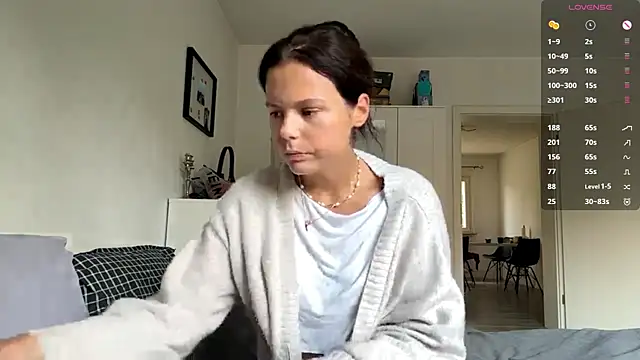 Snapshot of MaydaCornwall chatting on October 10, 7:02 am MaydaCornwall online show from October 10, 7:02 am