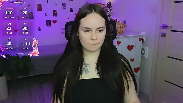 Alice Moondark online show from March 2, 8:48 pm