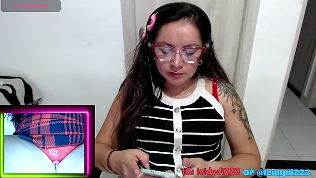 Snapshot of leidydi223 chatting on September 23, 12:20 am leidydi223 online show from September 23, 12:20 am