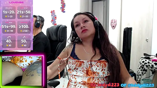 Snapshot of leidydi223 chatting on September 19, 11:04 pm leidydi223 online show from September 19, 11:04 pm