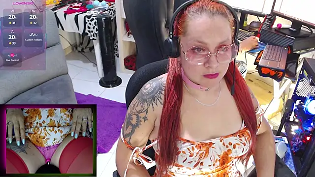 Snapshot of leidydi223 chatting on October 15, 10:56 pm leidydi223 online show from October 15, 10:56 pm