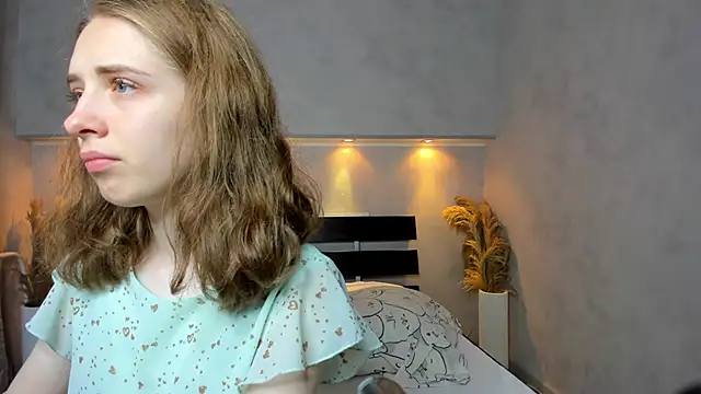 Snapshot of Camilla_Kelly chatting on September 25, 12:43 am Camilla Kelly online show from September 25, 12:43 am