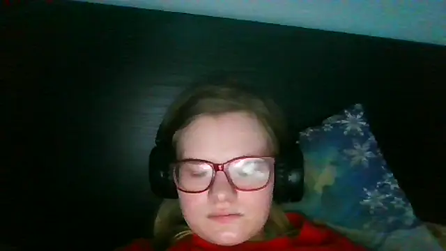 Moonolighta online show from February 17, 3:22 pm