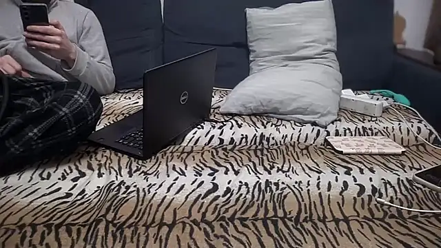 Rosea Champagne online show from October 13, 5:59 pm