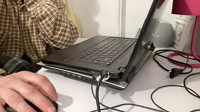 Rosea Champagne online show from October 29, 4:09 pm