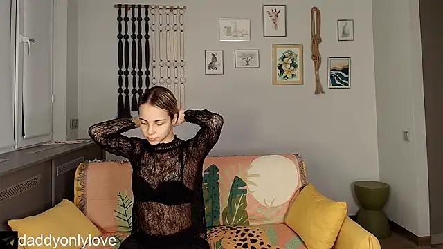 Snapshot of daddyonlyloveme chatting on October 15, 8:33 pm daddyonlyloveme online show from October 15, 8:33 pm