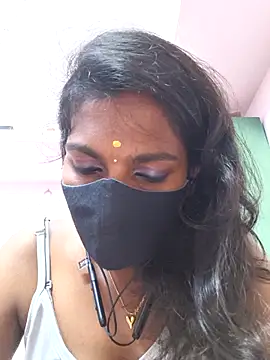 Honey rosetamil online show from April 5, 6:18 pm