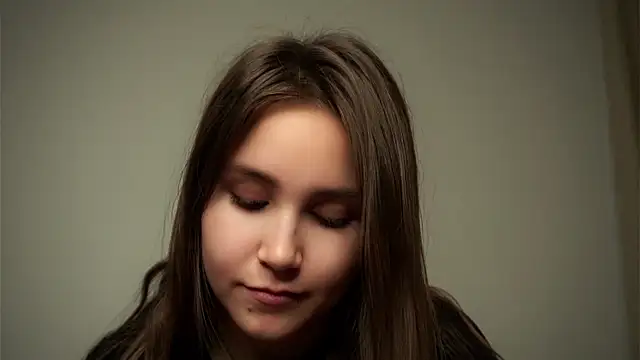 Snapshot of EthalFlowers chatting on October 5, 1:32 am EthalFlowers online show from October 5, 1:32 am