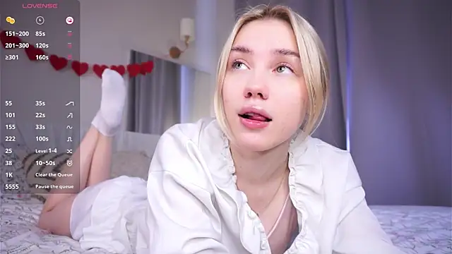 LilianBenskin online show from February 26, 6:45 am