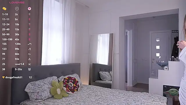 LilianBenskin online show from September 21, 8:57 am