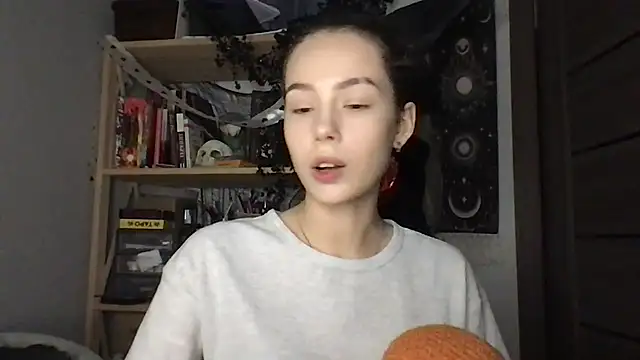 Yuna5343 online show from February 18, 10:09 pm