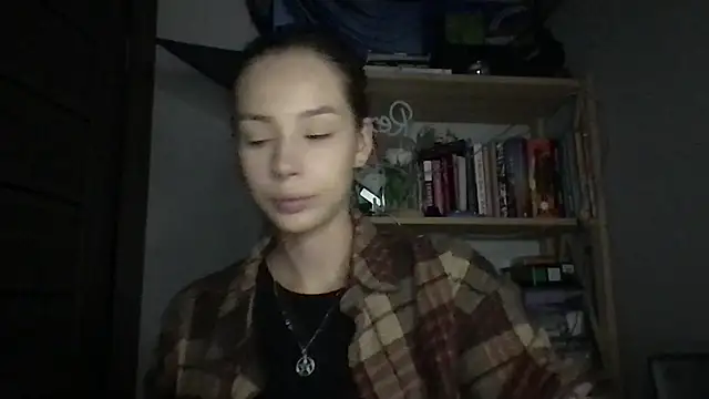 Yuna5343 online show from October 10, 9:20 pm