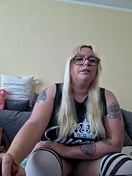 ToyCandyGirl online show from June 17, 3:02 pm
