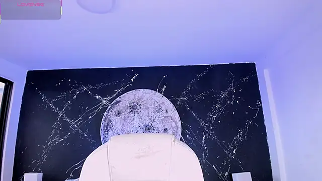 Snapshot of ShaniaDaniels chatting on October 30, 9:27 pm ShaniaDaniels online show from October 30, 9:27 pm