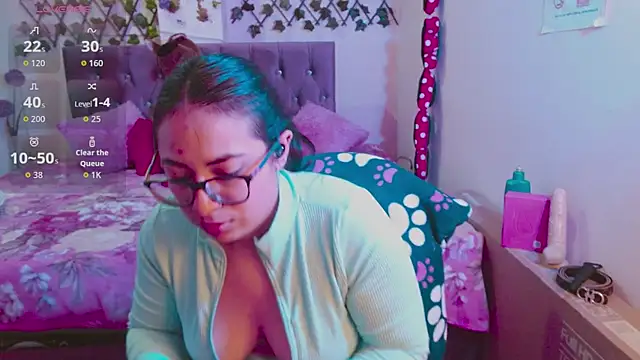 Estrella  sex online show from October 22, 8:25 pm