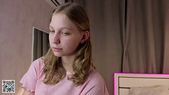 LynneHaviland online show from September 18, 6:28 pm