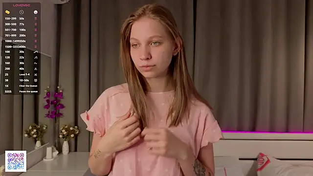 LynneHaviland online show from October 7, 6:45 pm