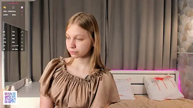 LynneHaviland online show from November 1, 4:49 am