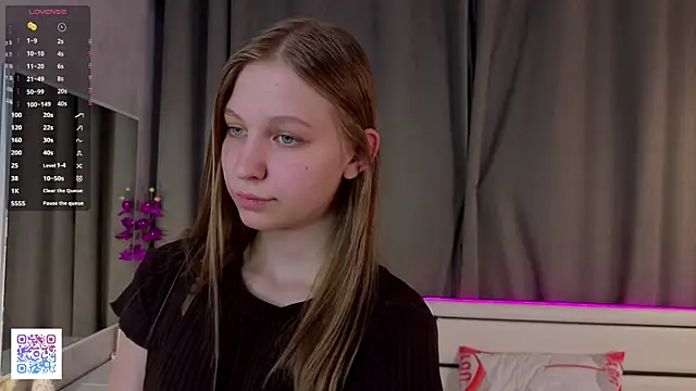 LynneHaviland online show from October 15, 6:10 pm