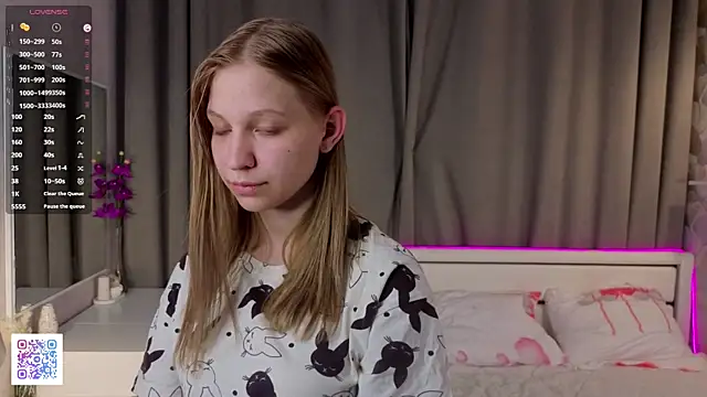 LynneHaviland online show from October 16, 7:16 pm