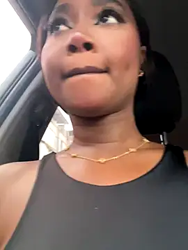 Snapshot of alisonn_moon chatting on October 21, 9:52 pm alisonn moon online show from October 21, 9:52 pm