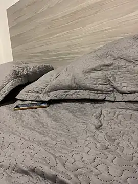 ferchule7 online show from April 5, 6:34 am