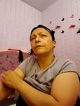 Snapshot of Susanahotsexxx chatting on October 18, 3:20 am Susanahotsexxx online show from October 18, 3:20 am